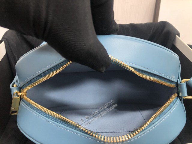 Celine專櫃2022新款經典凱旋門Logo大月餅包斜挎女包 賽琳OVAL CUIR TRIOMPHE大光滑牛皮革橢圓形手袋 sldj2259